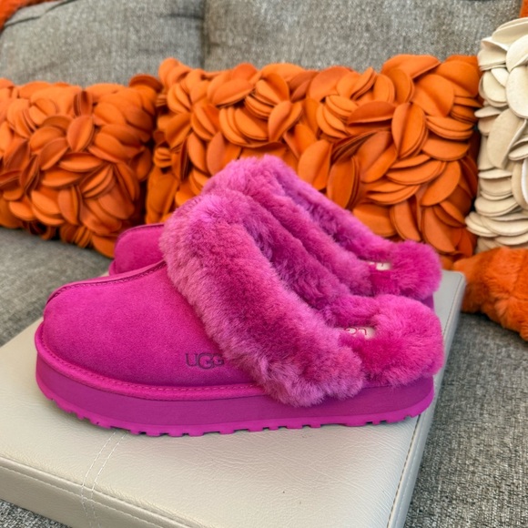 ❣️🆕UGG Disquette Platform Slippers in Dark Peony❣️ - Picture 5 of 9